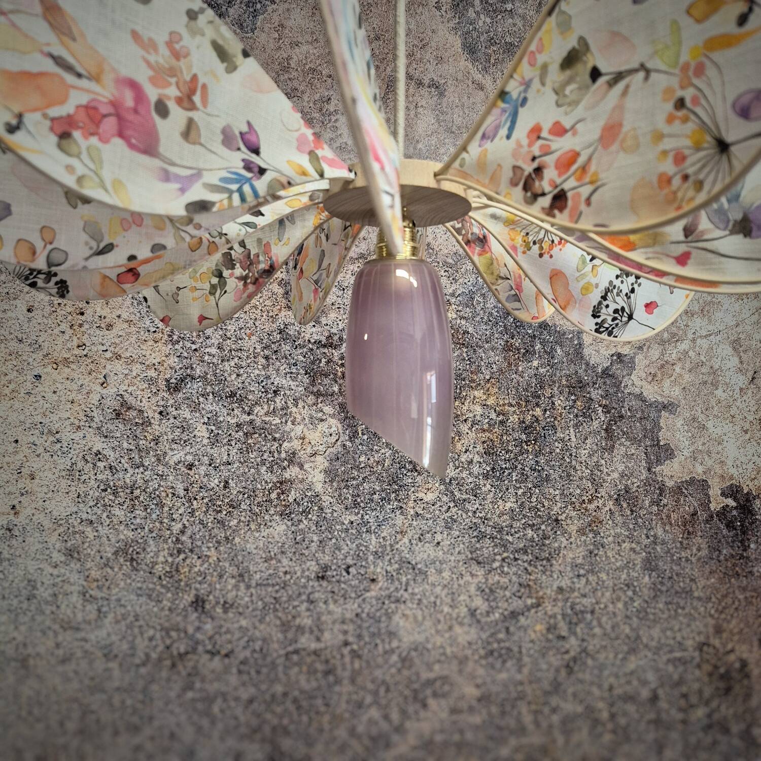 Suspension, lustre, pale fleurs, rotin et globe vintage