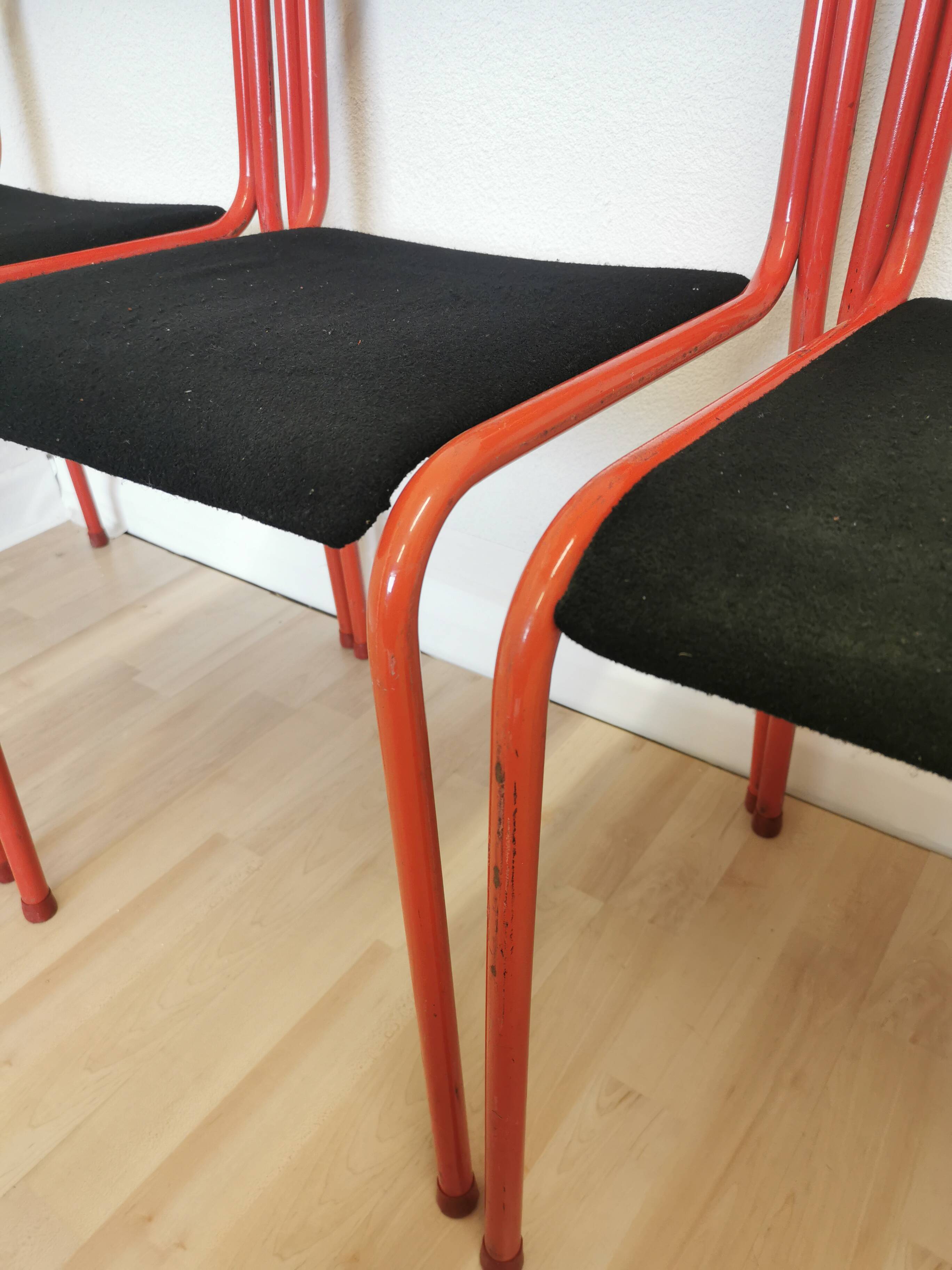 Set of 4 1970s Red & Black Metal Chair: Space Age Stackable Dining Chair