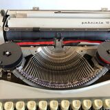 Typewriter triumph Adler Gabriele 10