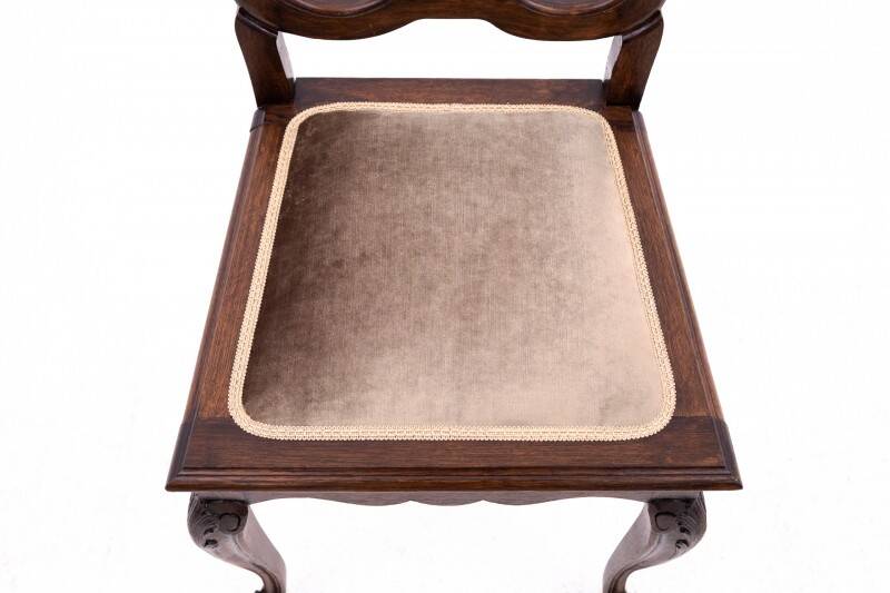 Set of six antique chairs from around 1900, France. After renovation.
