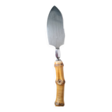 Bamboo handle pie server