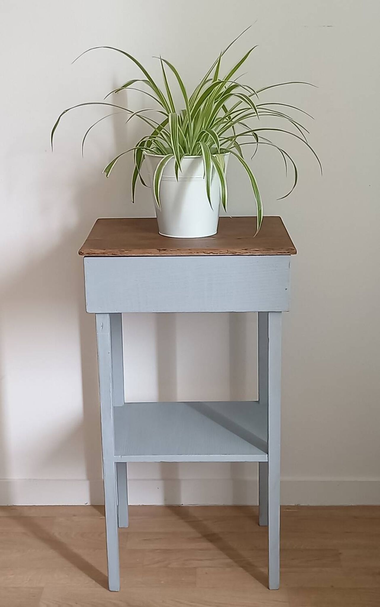 Table de chevet