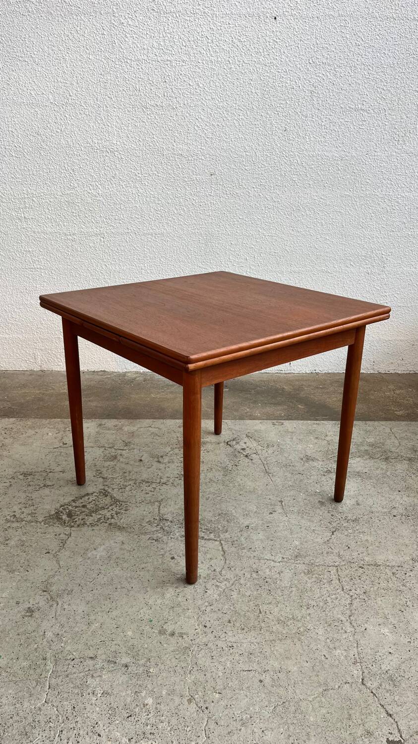 Table scandinave avec rallonges
