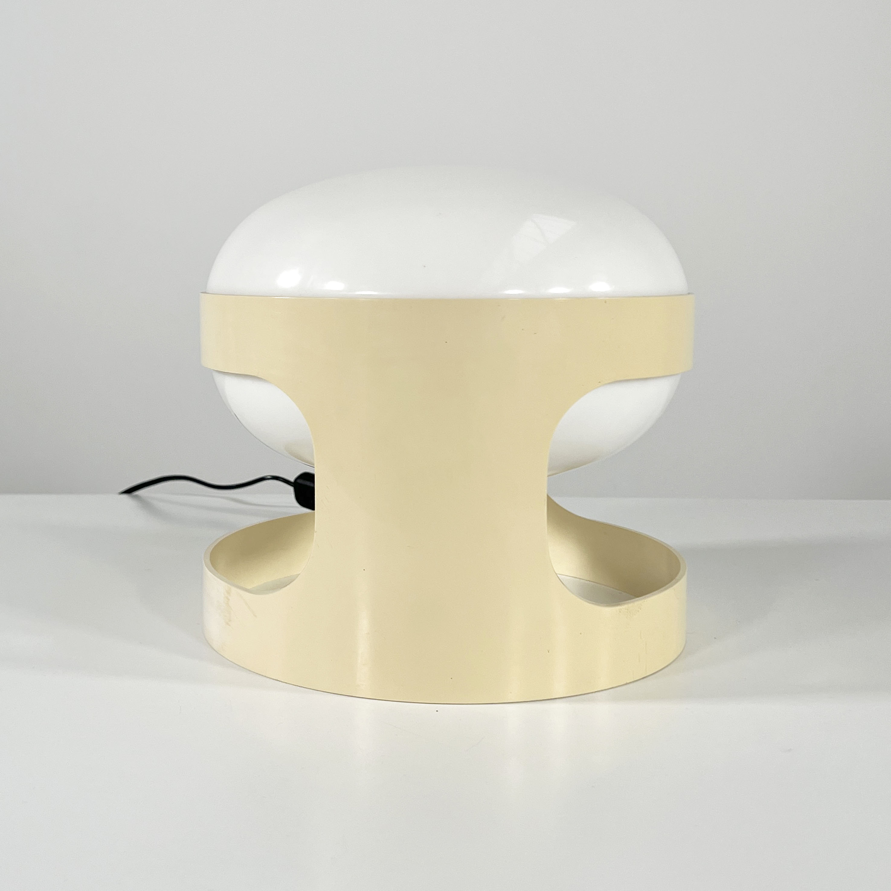 Lampe de Table KD27 beige par Joe Colombo pour Kartell, 1970