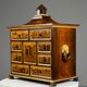 Cabinet d'art en marqueterie allemande
