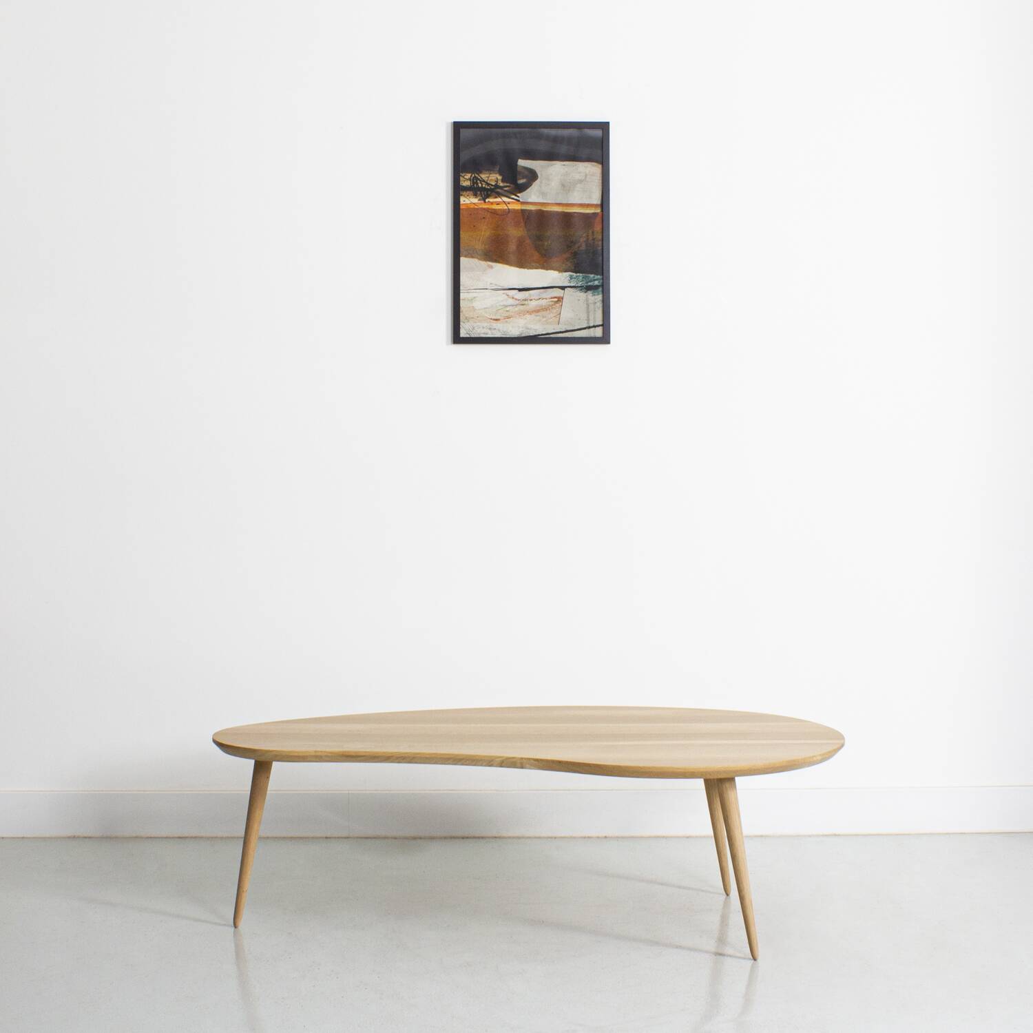 Bean-shaped coffee table in solid oak, vintage compass legs