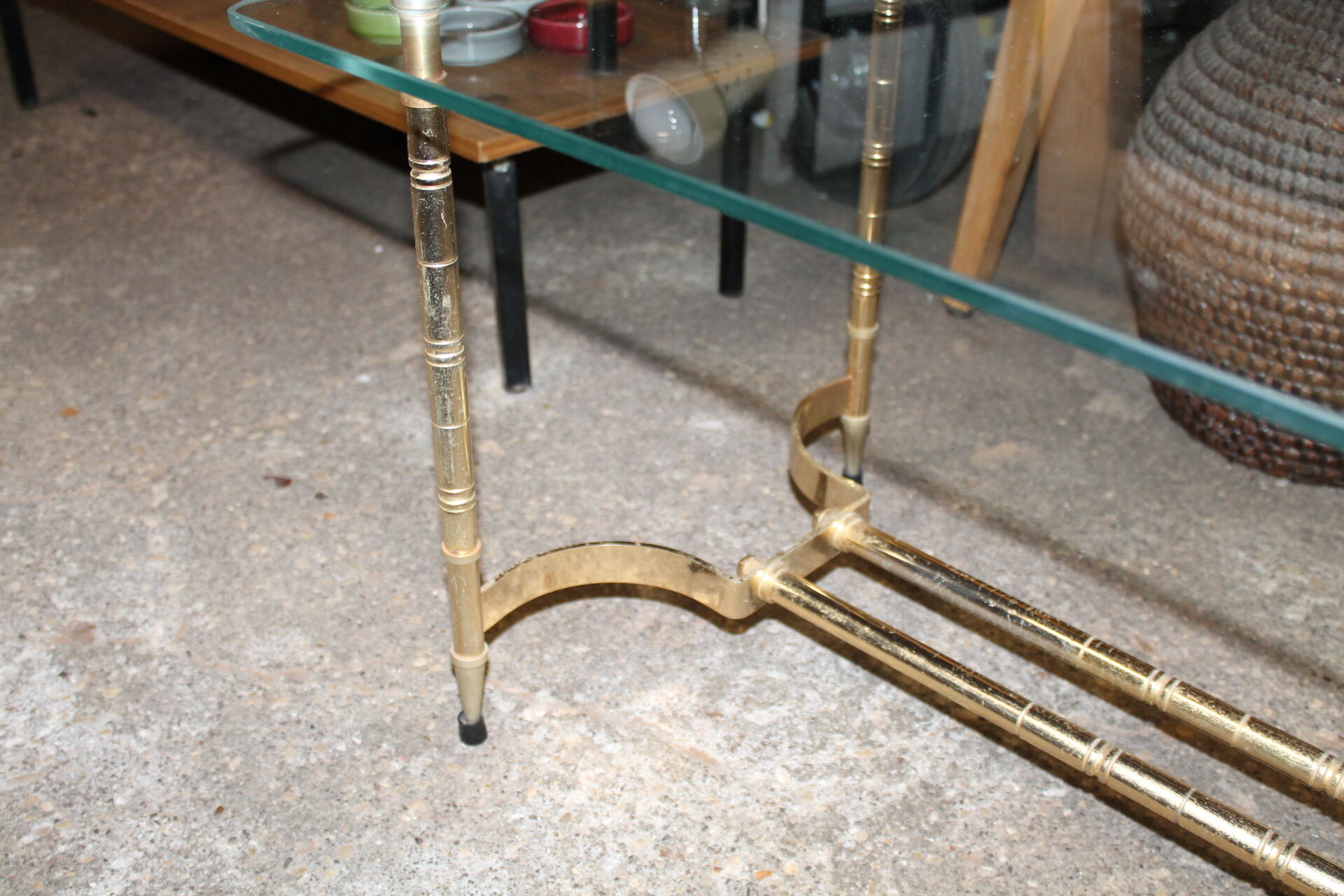 Coffee table glass top