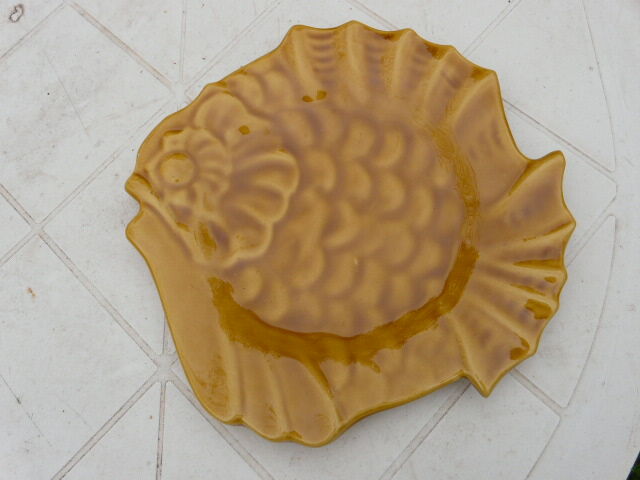 Empty fish-shaped pocket signed Vallauris Lunetta