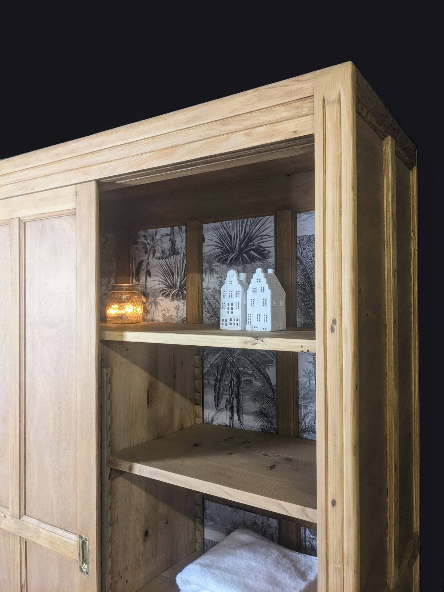 Parisian wardrobe - Renovated