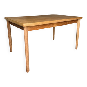 table scandinave en chêne