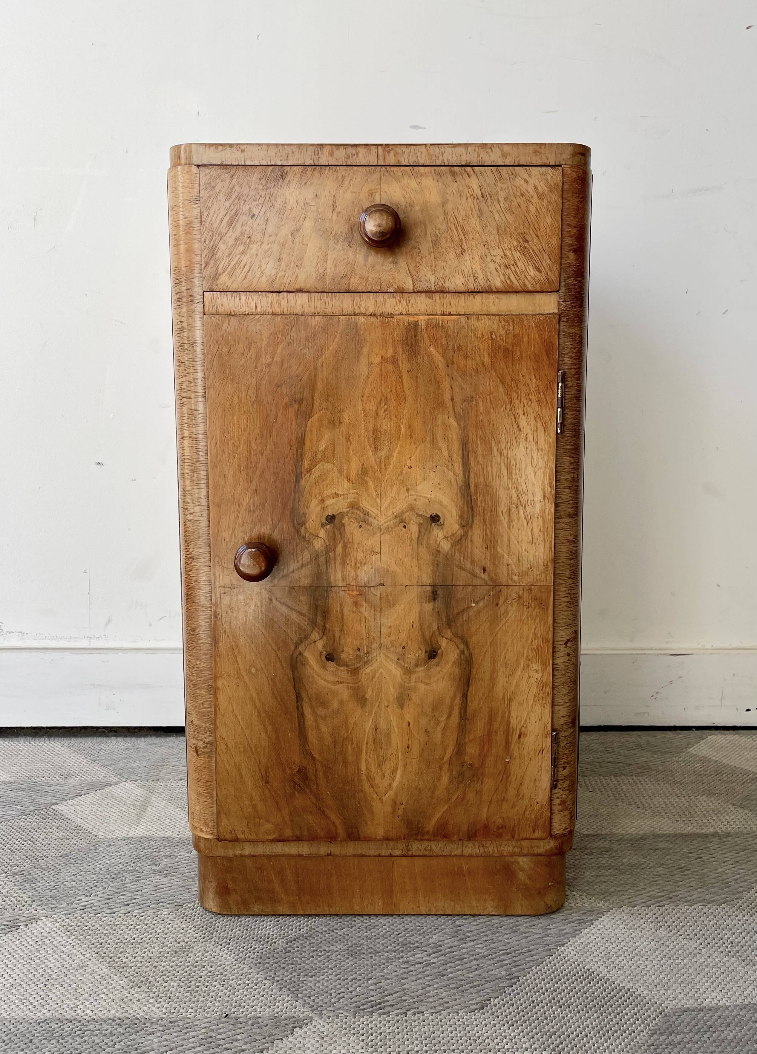 Table de chevet art déco avec tiroir