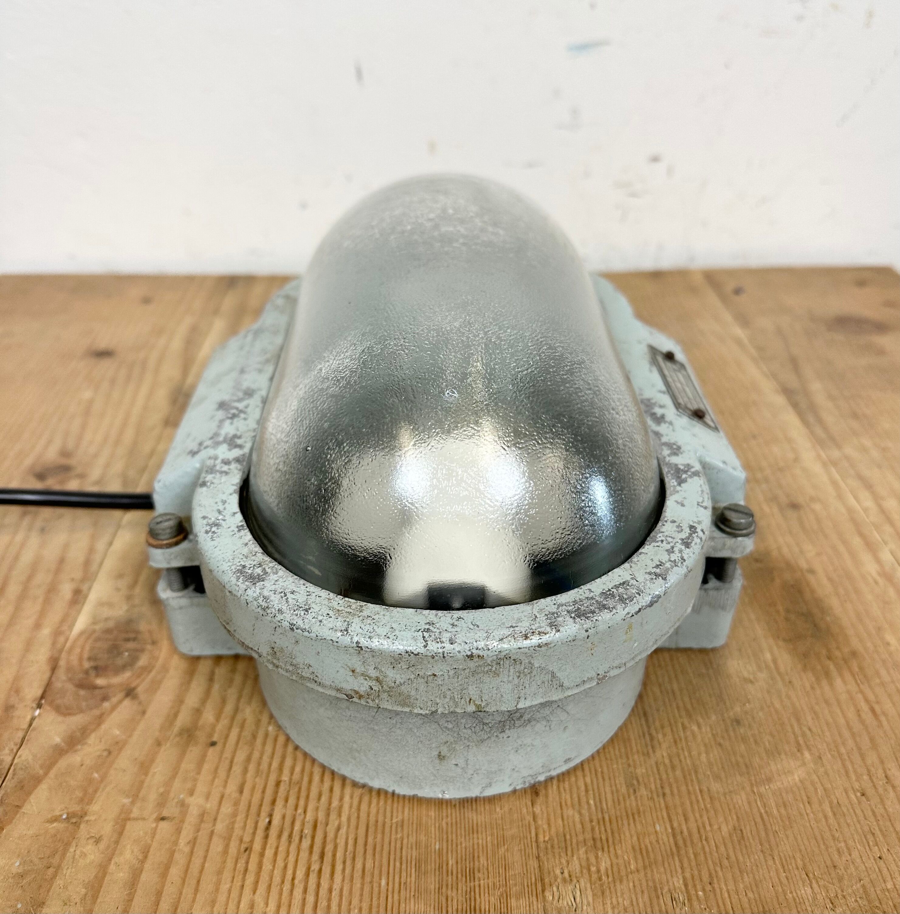 Industrial Cast Aluminium Wall Light with Frosted Glass from Elektrosvit, 1970s