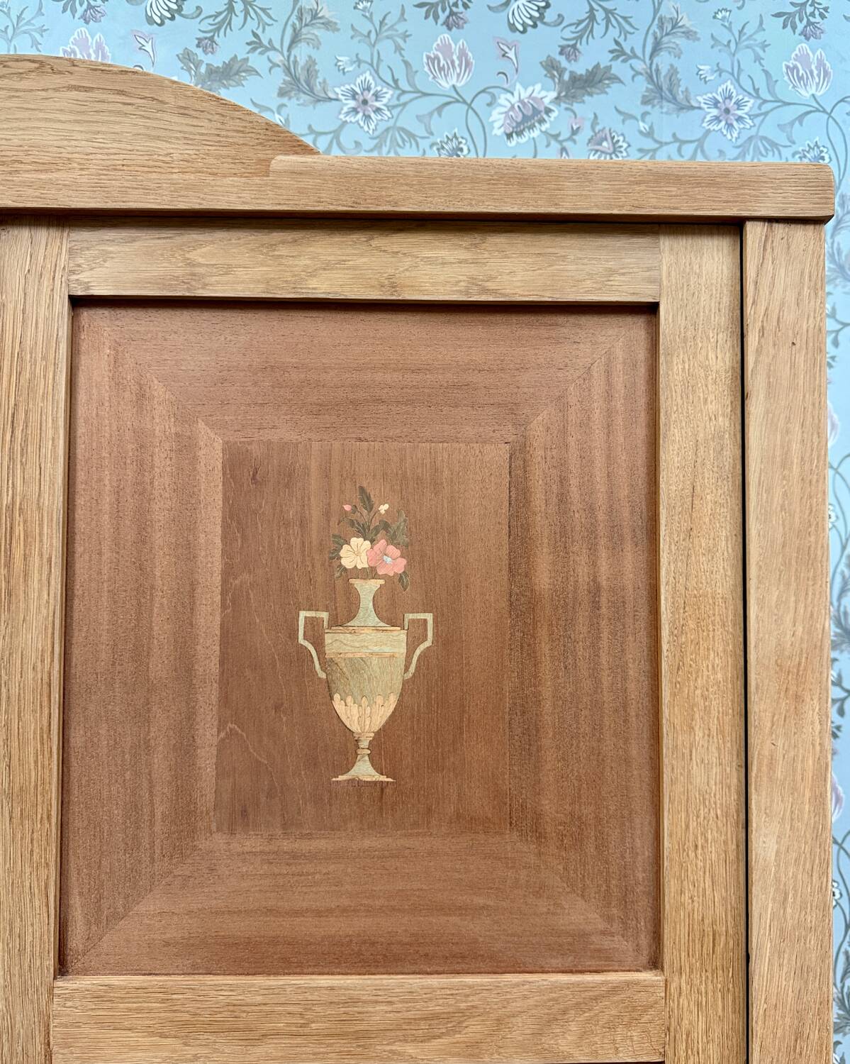 Large Art Deco wardrobe with sliding doors (renovated)