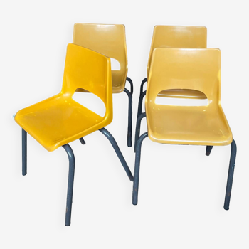 Série de 4 chaises d'écoliers, années 80