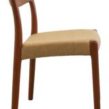 Ensemble de 4 chaises de salle à manger danoises en teck "Borup".