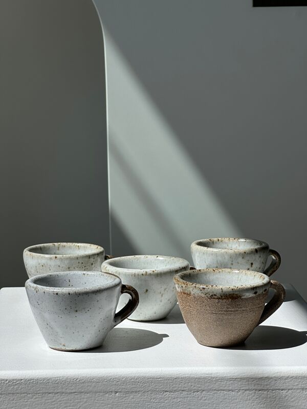 Lot de 5 tasses à café à anse en céramique indonésienne