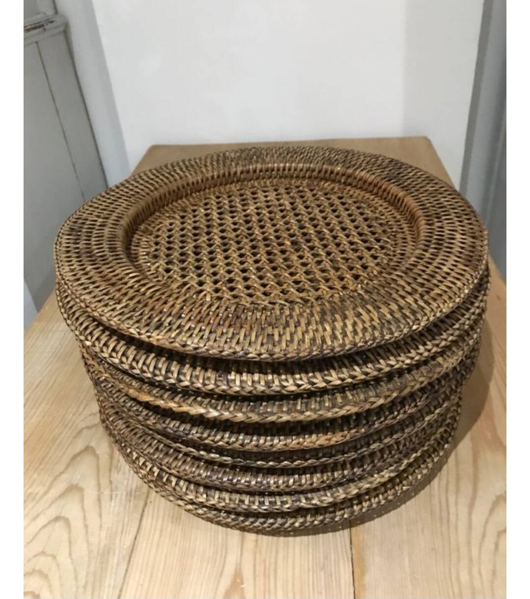 Anciens Dessous Presentation plates round natural vintage rattan wicker antique