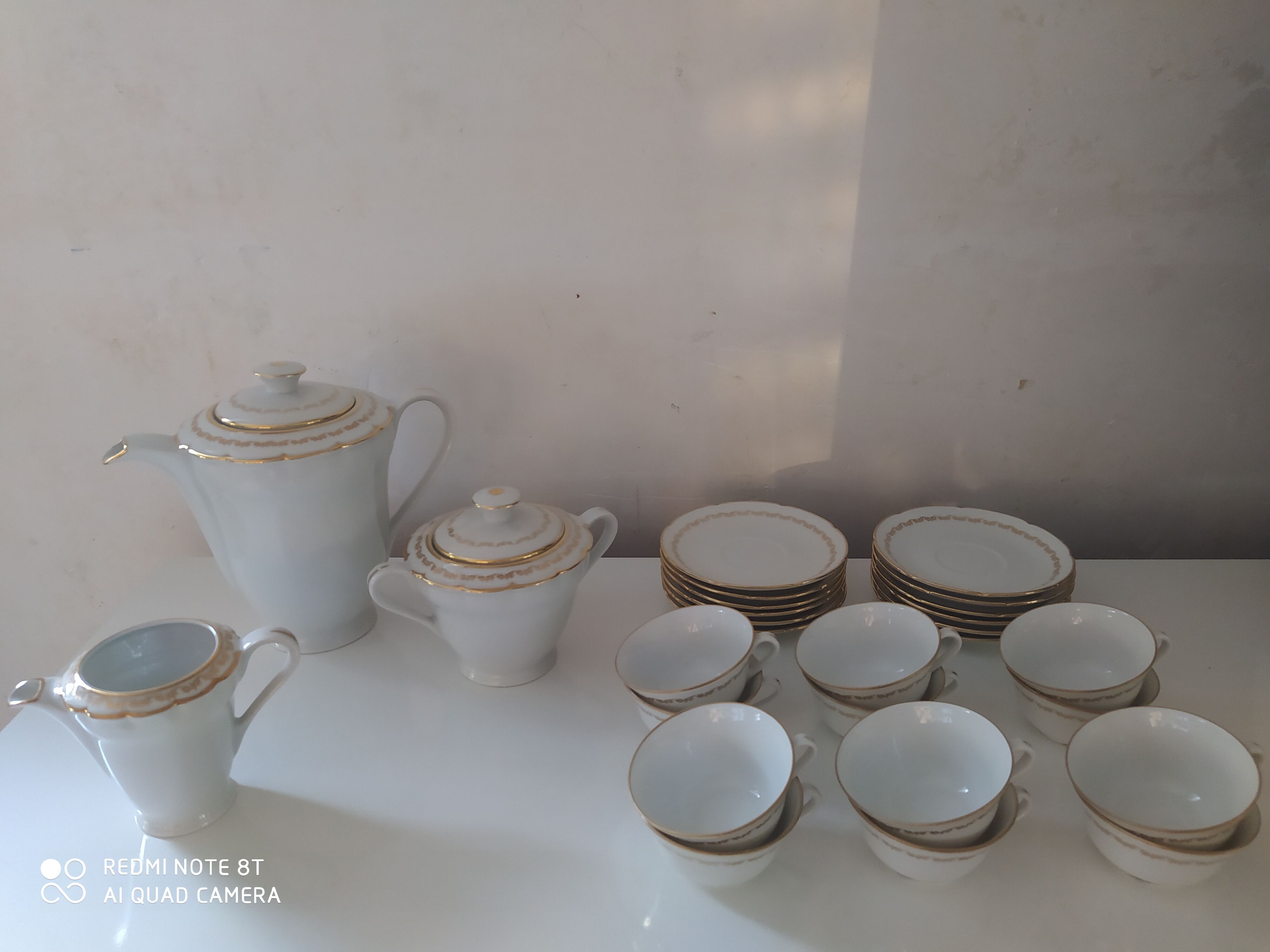 Complete coffee service in porcelain pasta and enamels from Limoges