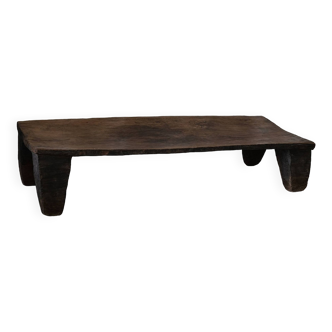 Authentique table Naga ancienne