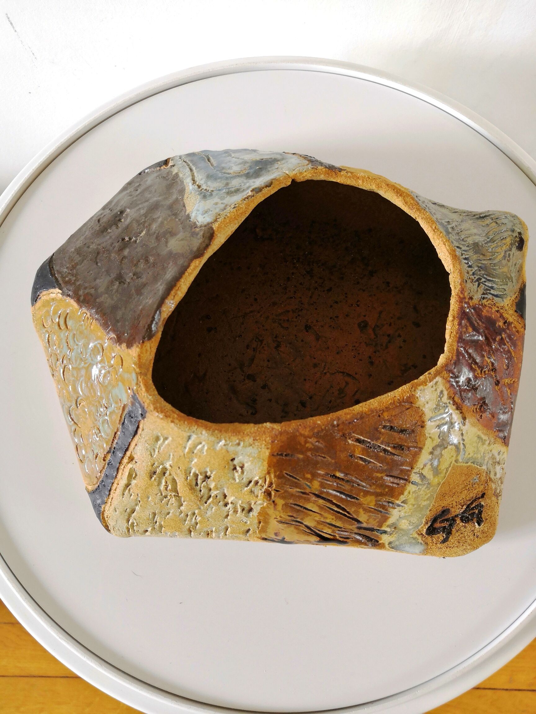 Free fome ceramic vase signed GG design 60s - 70s