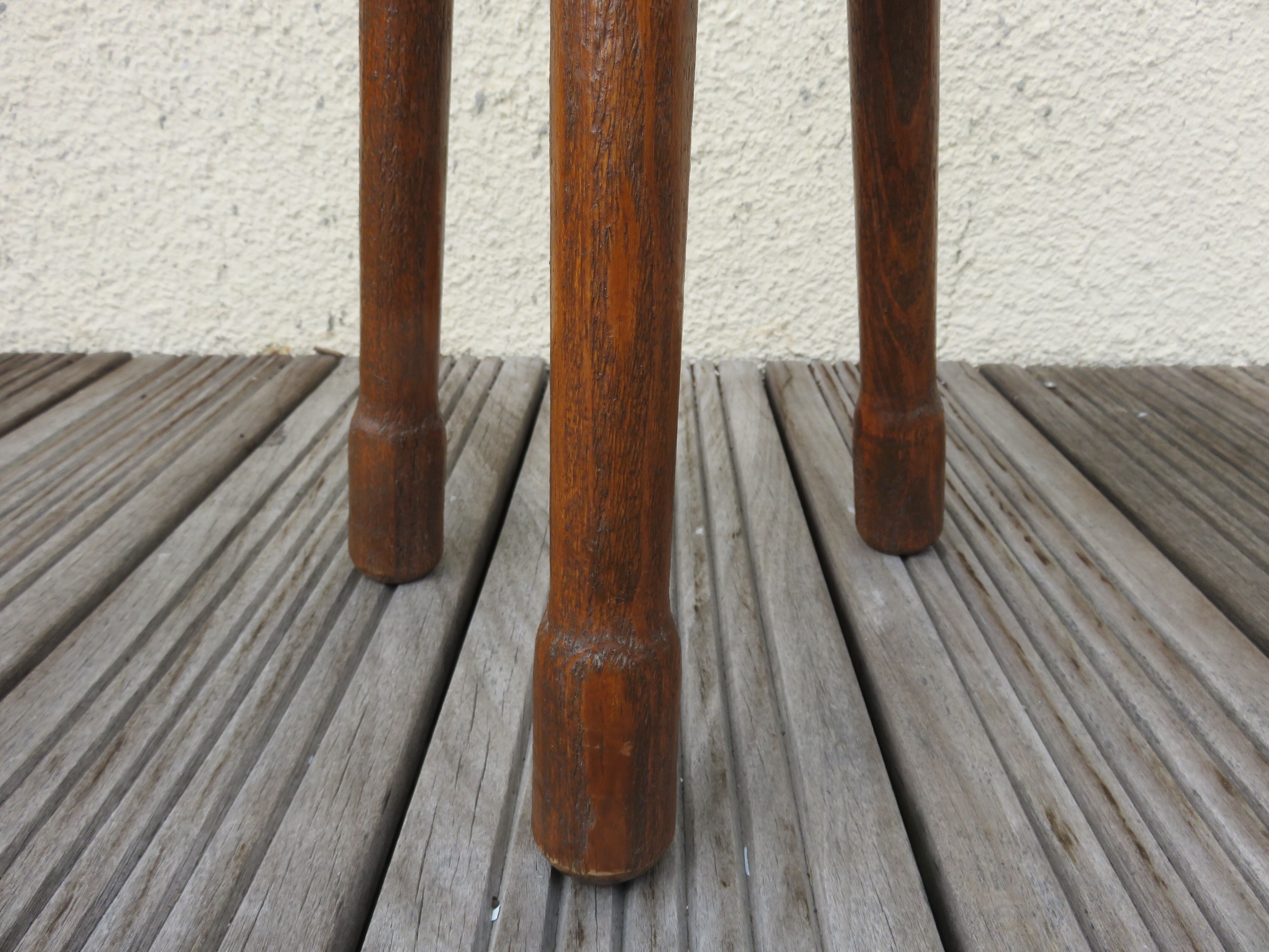 Wooden tripod stool 50/60