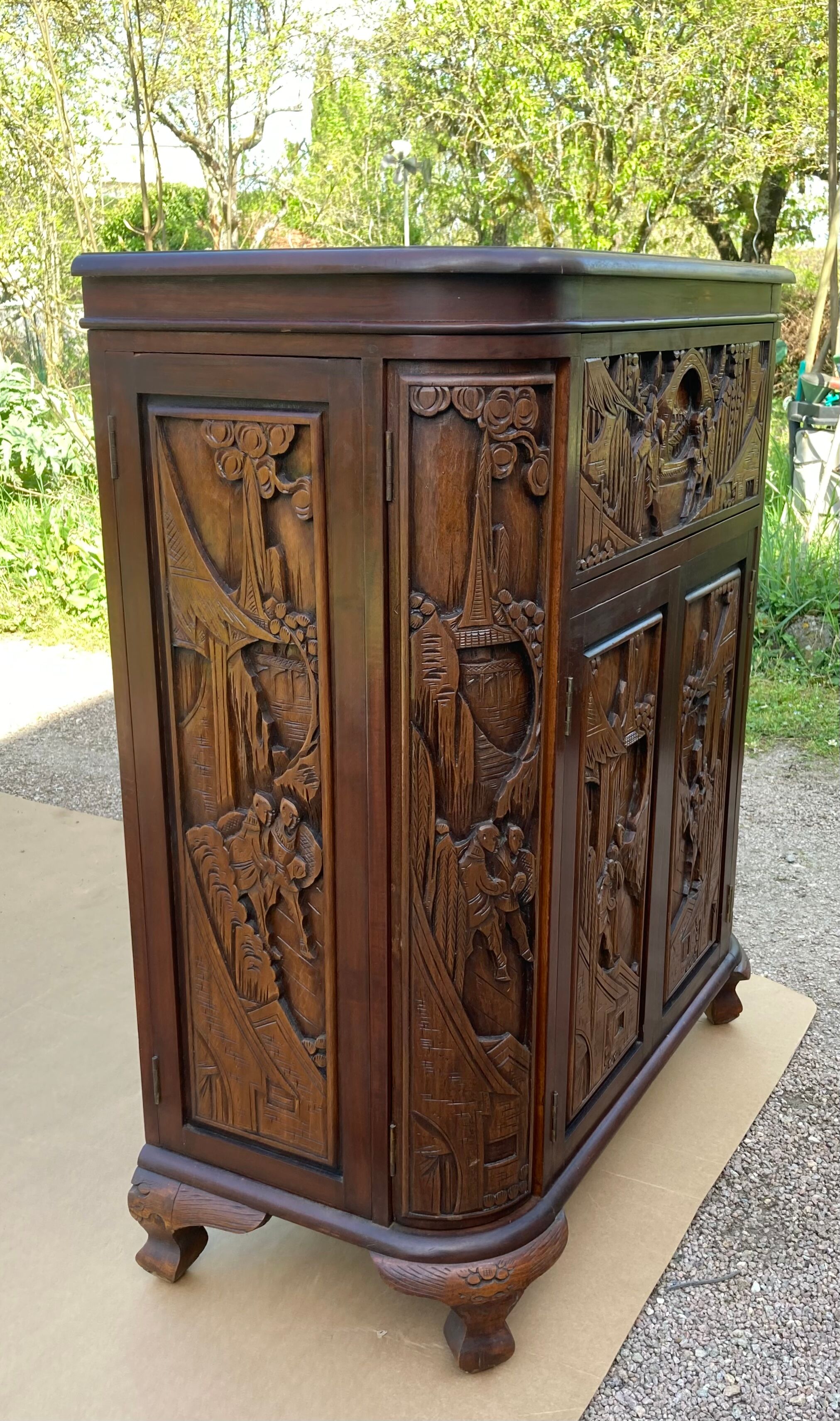 Bar origin Asia fully carved