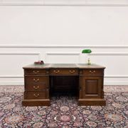Bureau Chesterfield anglais classique avec panneau arrière