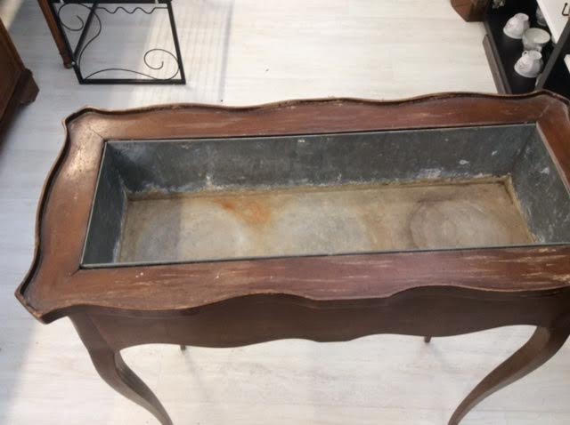 Indoor wooden planter