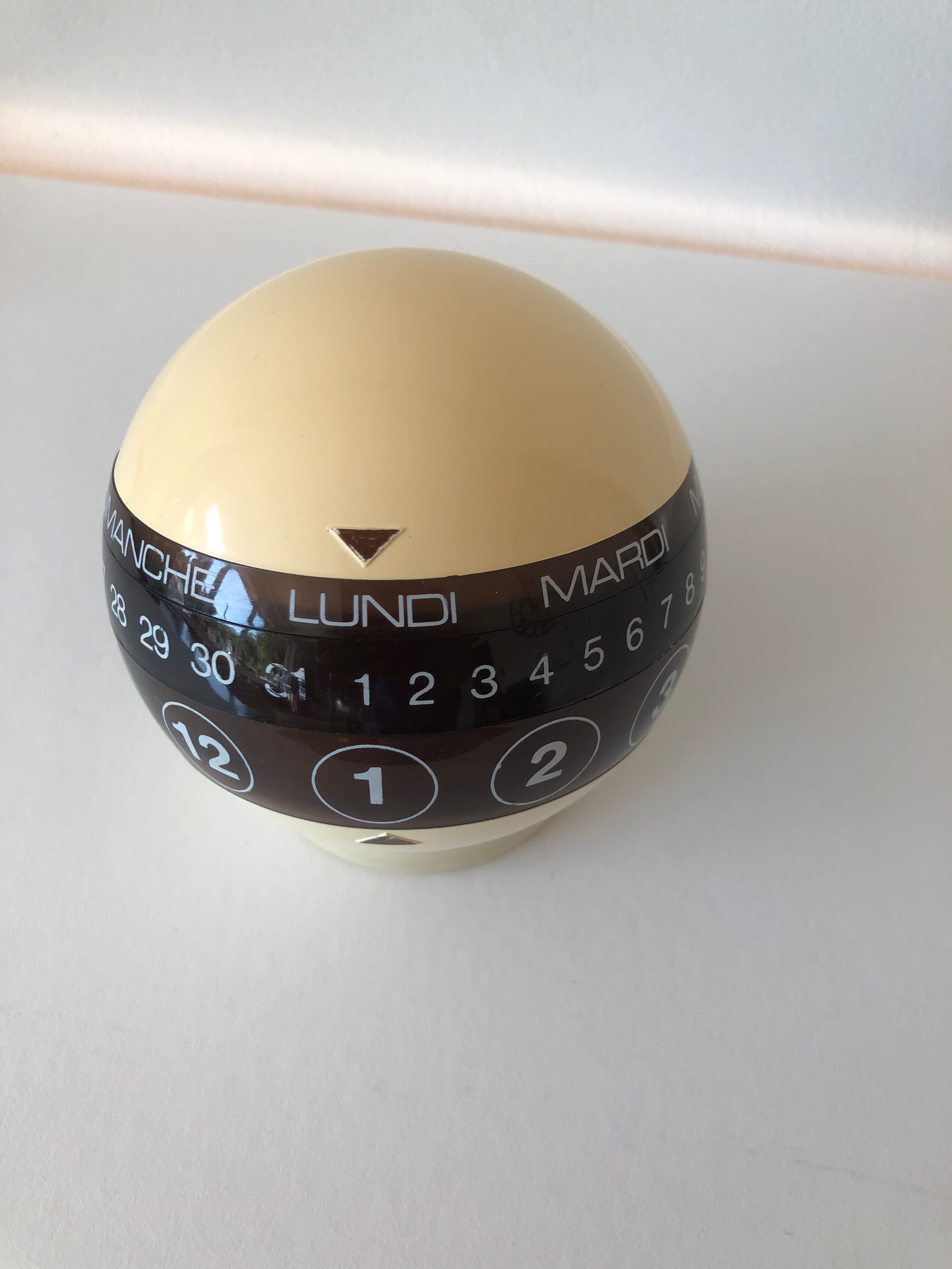 Perpetual calendar Porphyry