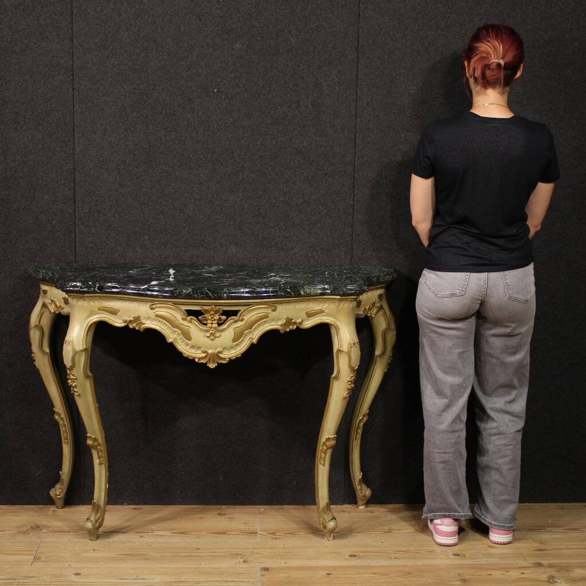 Console italienne laquée et dorée, 20e siècle
