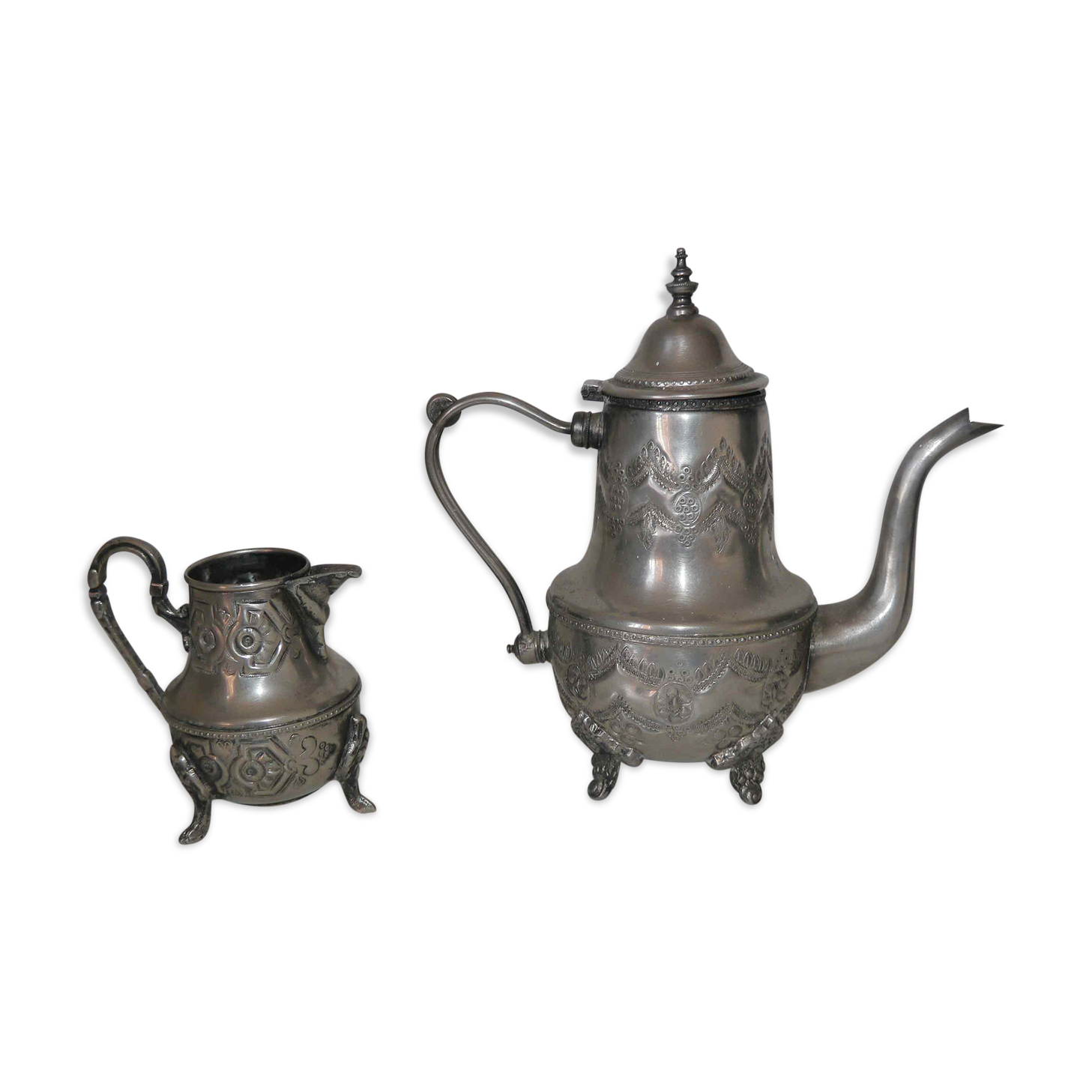 Old teapot "Le Cheval" and milk pot (SBA Fez) in silver metal