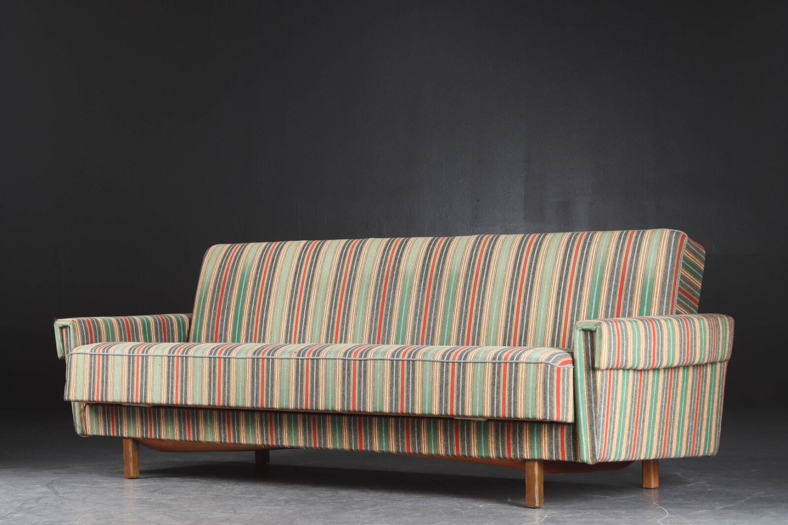 Danish sofa/sofabed