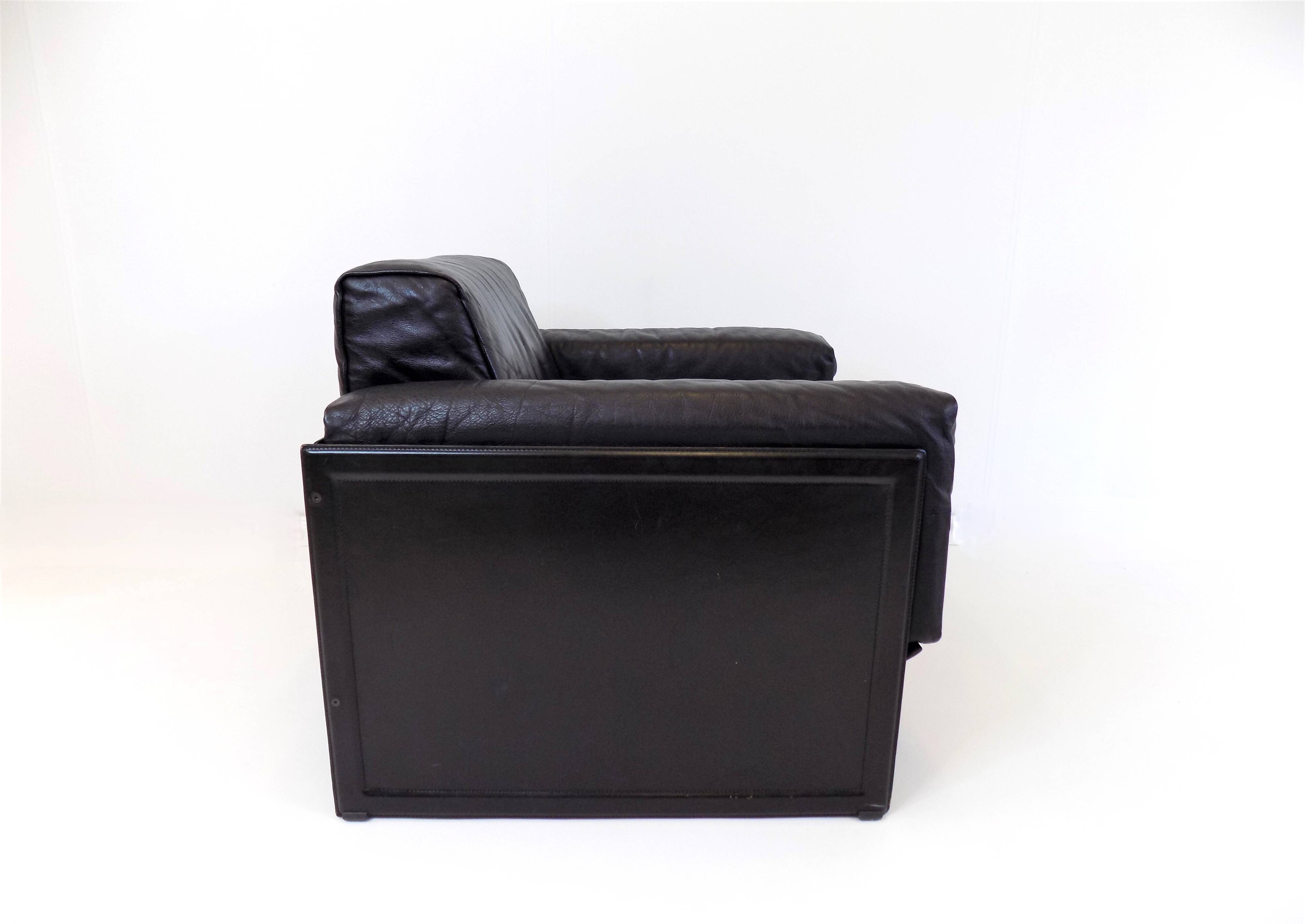 Fauteuil lounge en cuir Matteo Grassi Korium KM 3/1 par Tito Agnoli, 1980