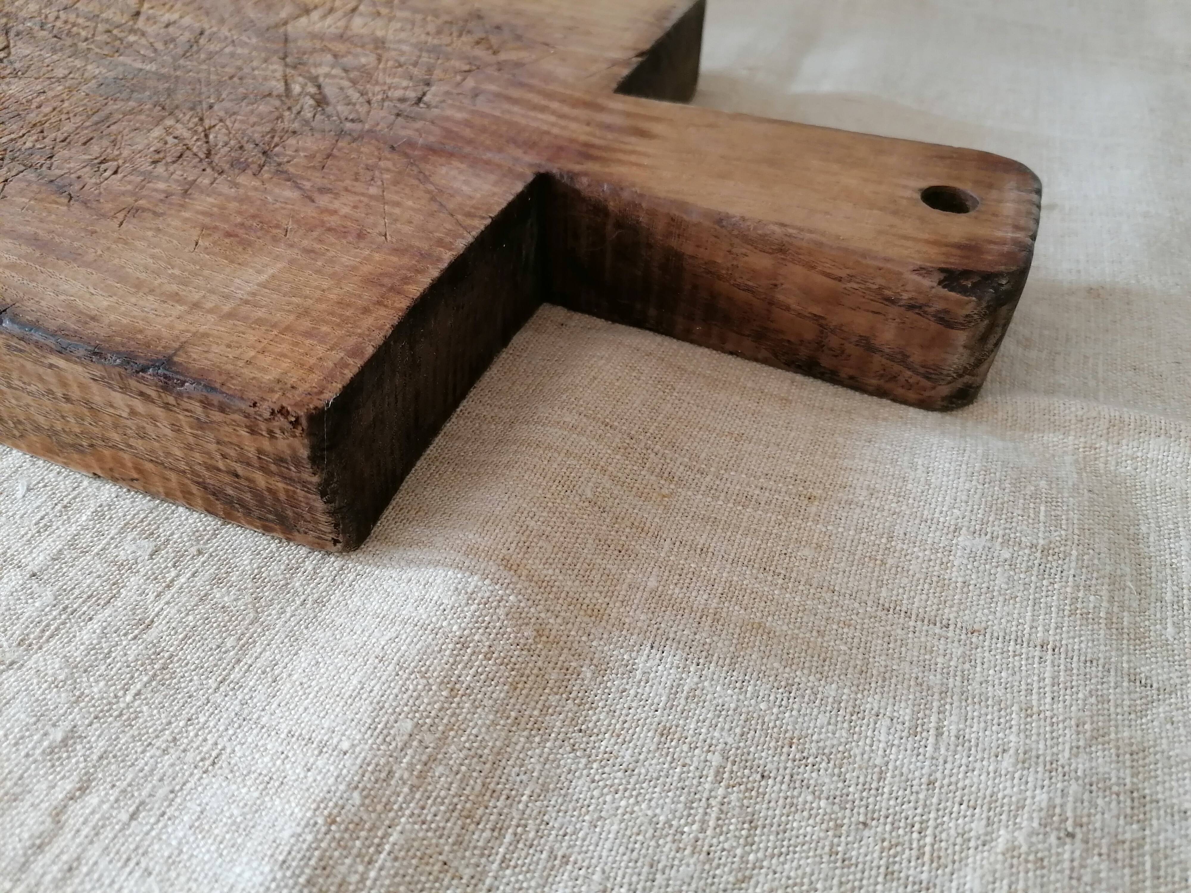 Wooden cutting board