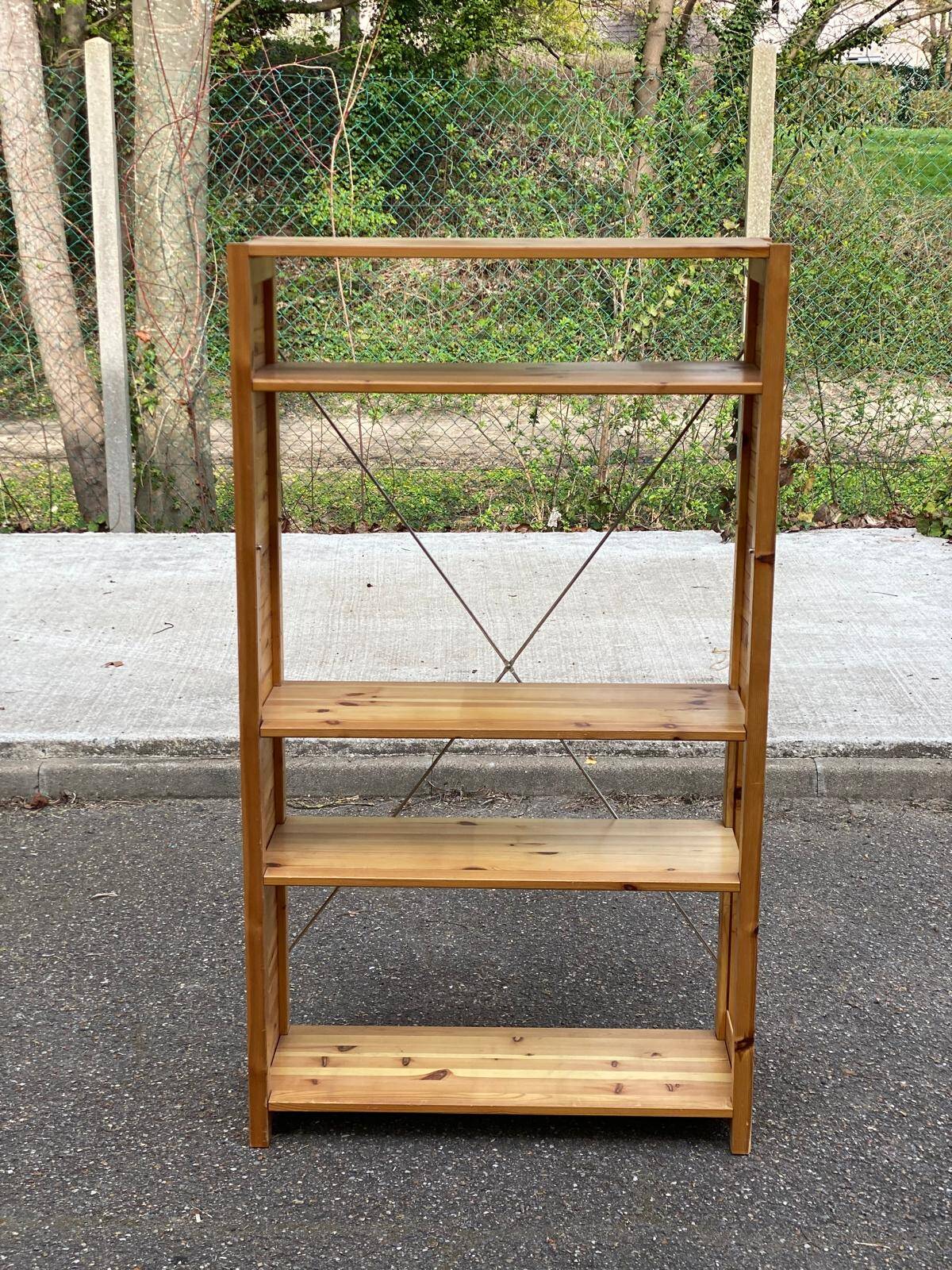 Scandinavian solid pine shelf with 5 levels.