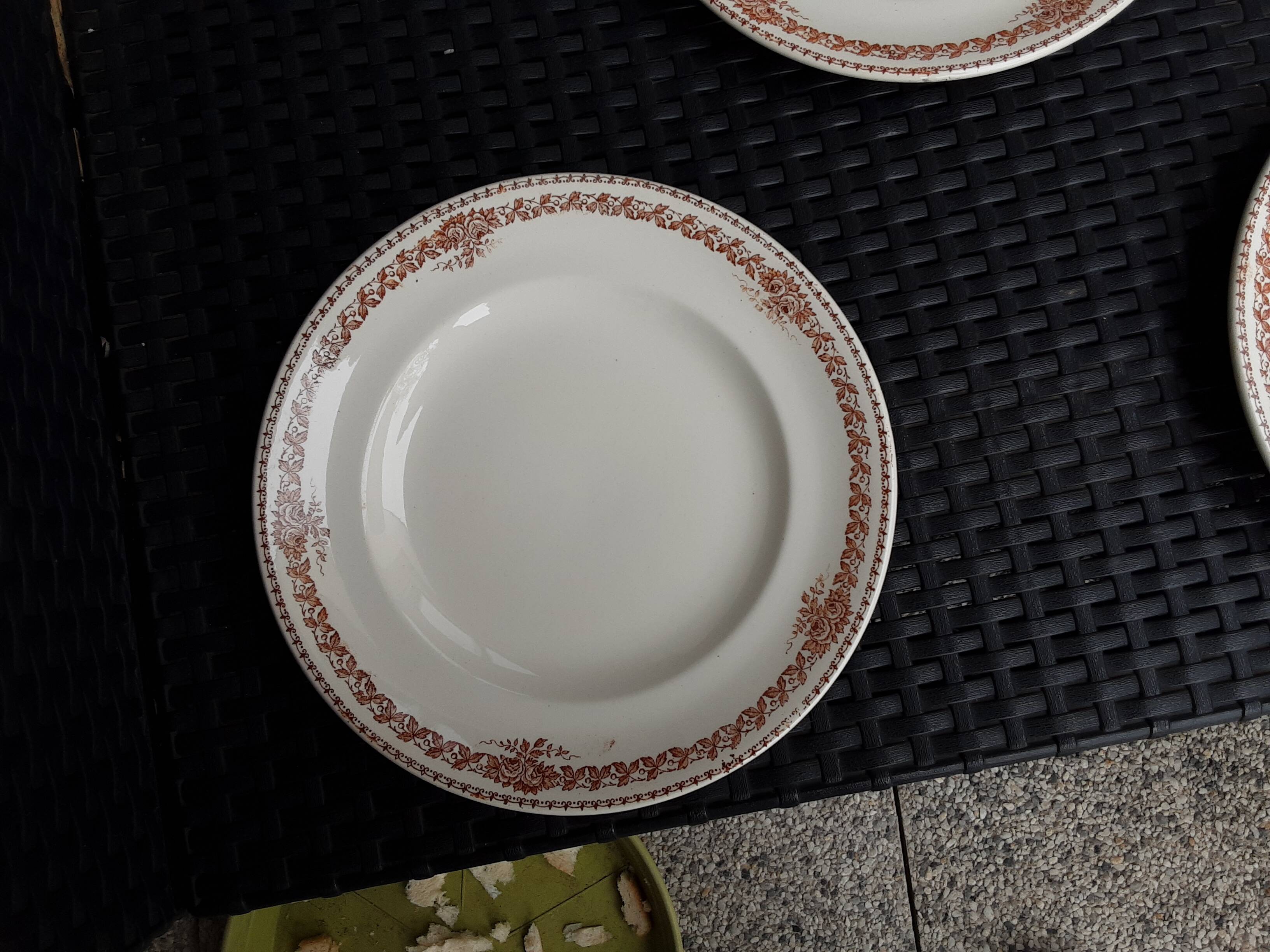 Set of 6 vintage flat plates, 23 cm, Longwy brand, Mireille pattern.