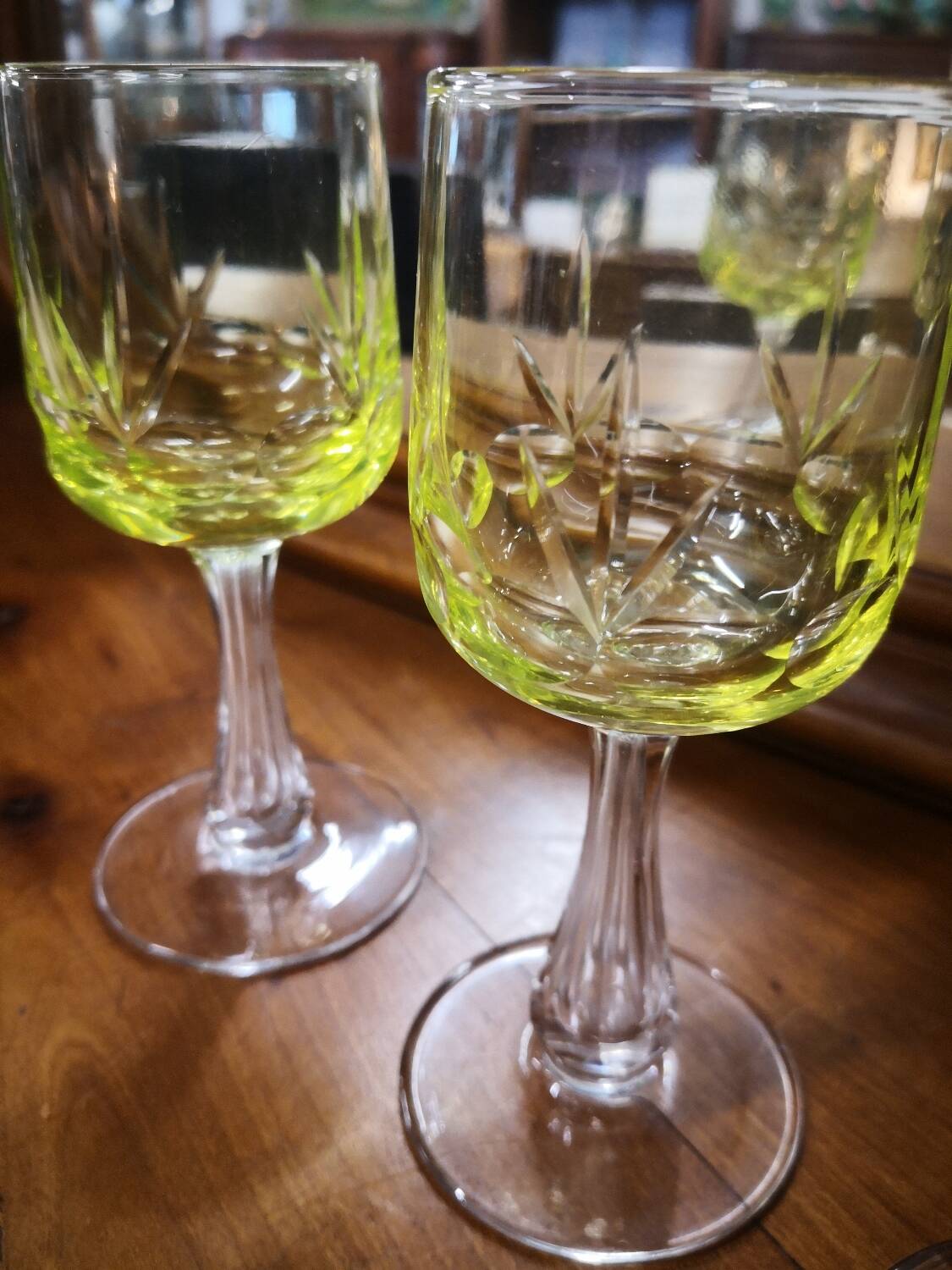 Set of 3 uraline glasses