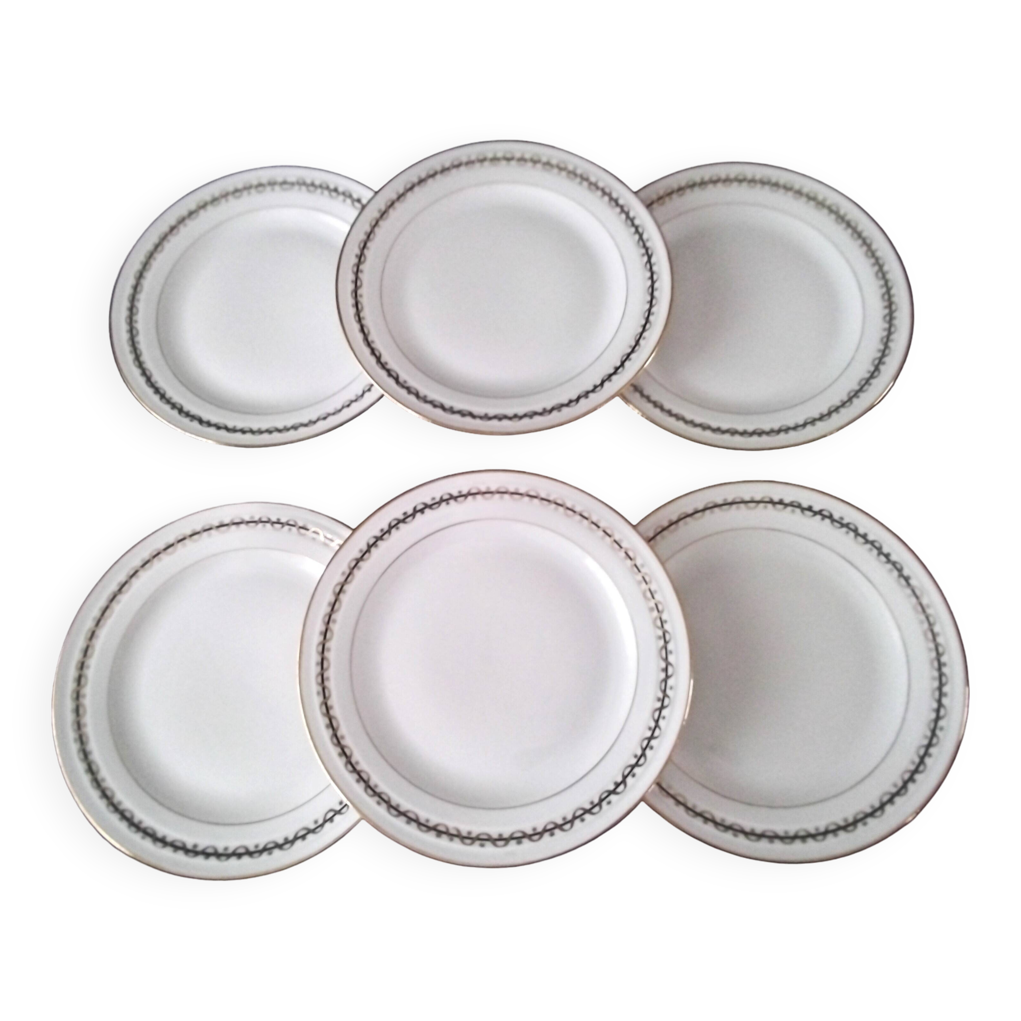 6 Assiettes plates en porcelaine de Chartres sur Cher, Pate et émail de Limoges