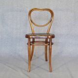 Set of 4 mismatched bistro chairs, 1900 to 1930 with wooden seats, Thonet, Baumann