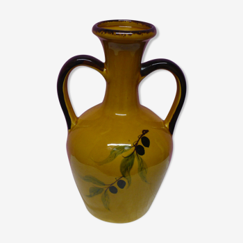 Amphora vase