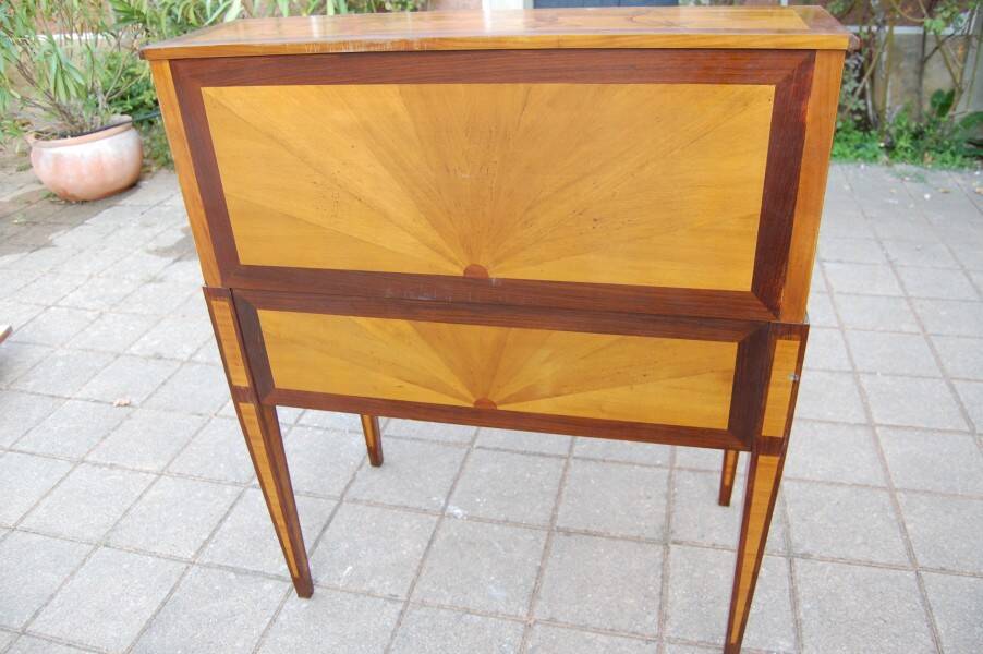 cylinder desk in Louis XVI style