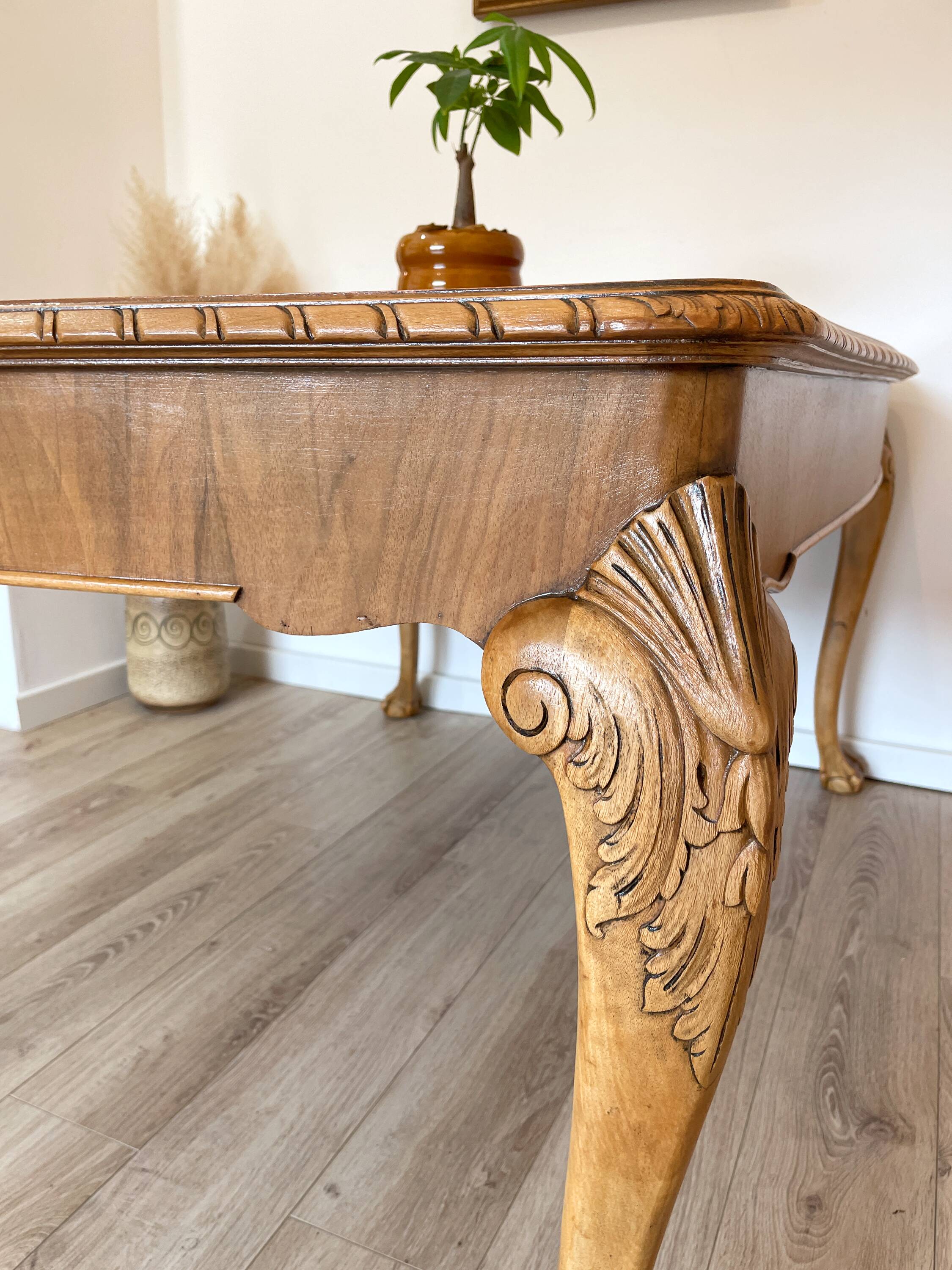 Large extendable dining table - Claw feet - Seats 12