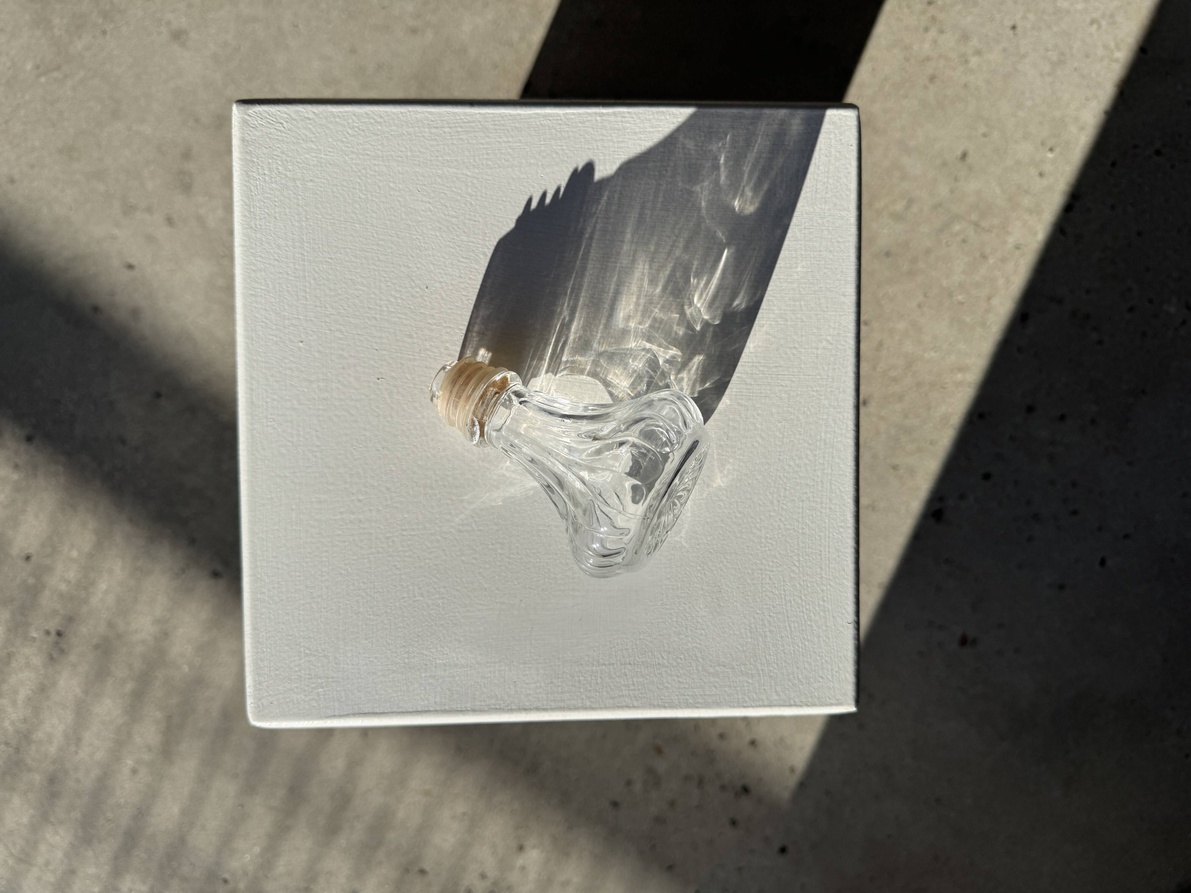 Vintage glass decanter in hot air balloon style H31 D18