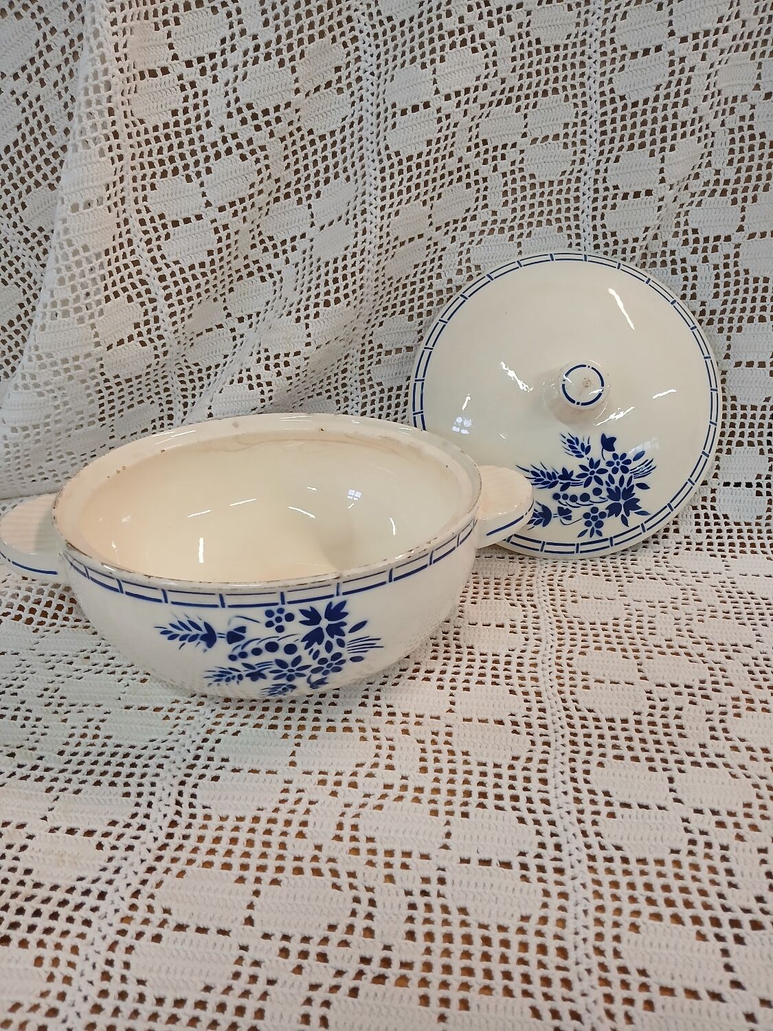 Antique soup tureen Badonviller