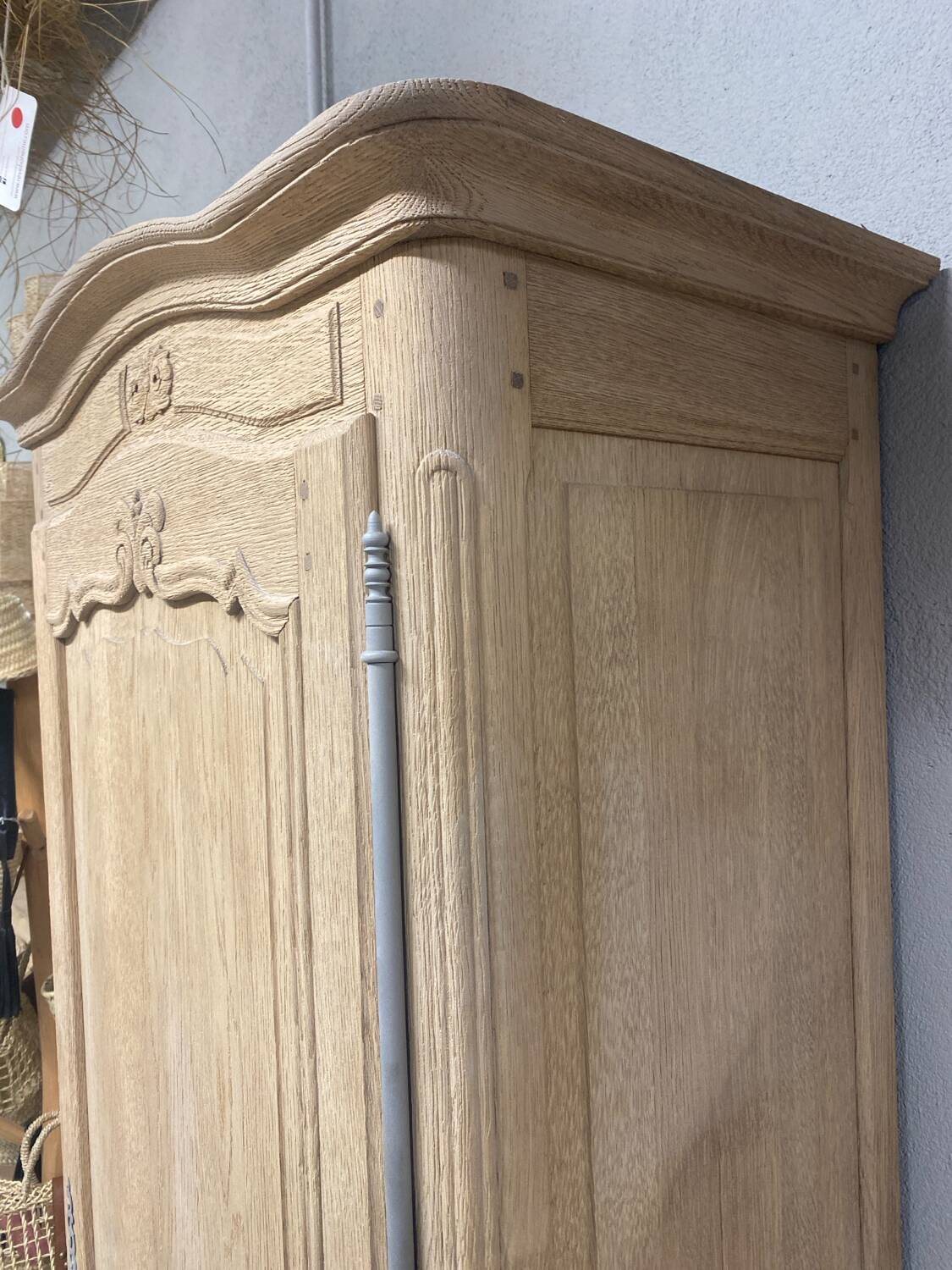 Louis XV bonnetiere in raw wood