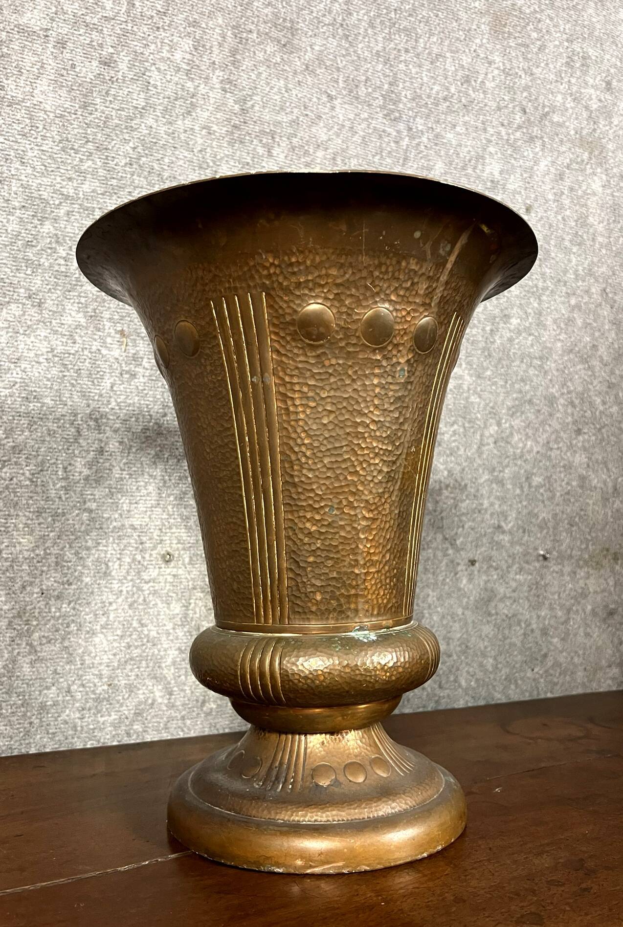 Art Nouveau period Medicis vase in gilded brass circa 1900