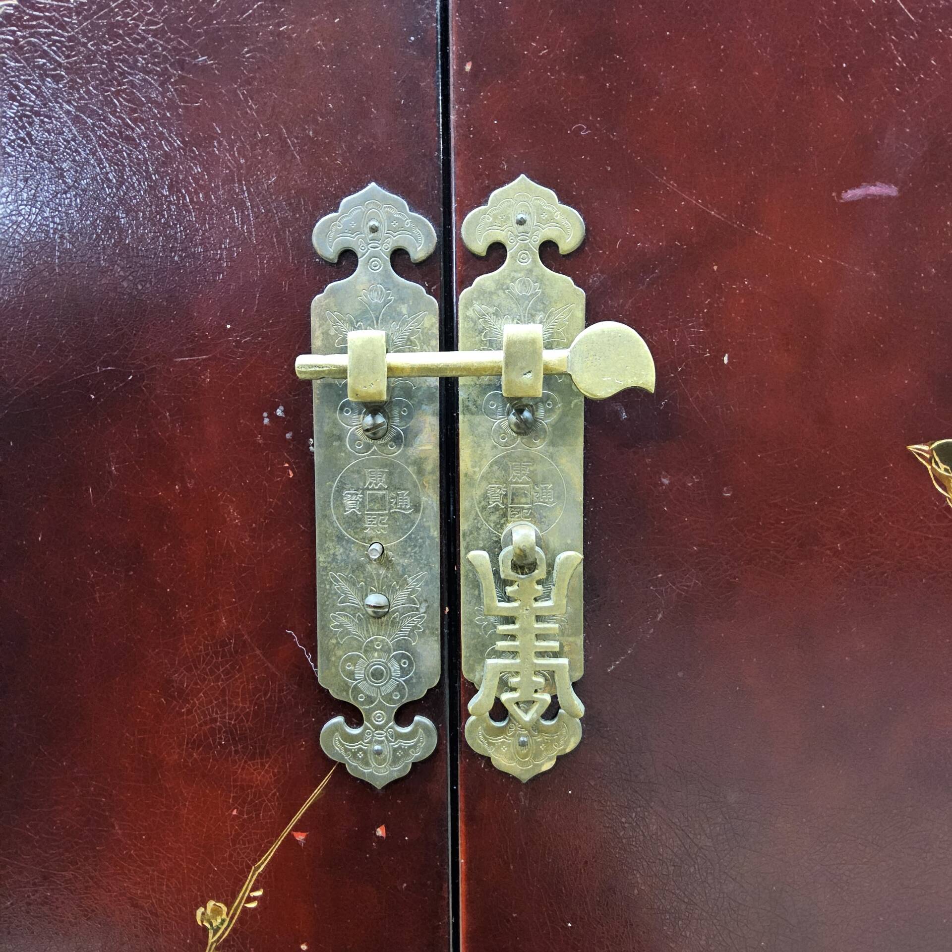 Vintage Chinese record player cabinet / Asian vinyl cabinet