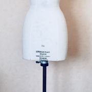 Buste mannequin femme Stockman taille 38 avec trépied en bois ajustable