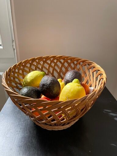 Large fruit basket in woven wicker
