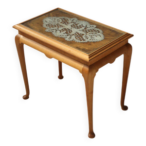 Table d'appoint en hêtre - dentelle